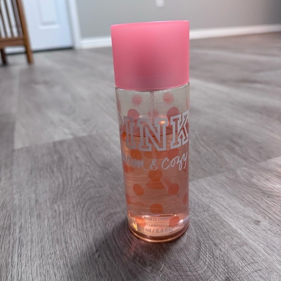 PINK Victorias Secret Warm & Cozy Body Mist Spray DISCONTINUED Perfume - Picture 2 of 4